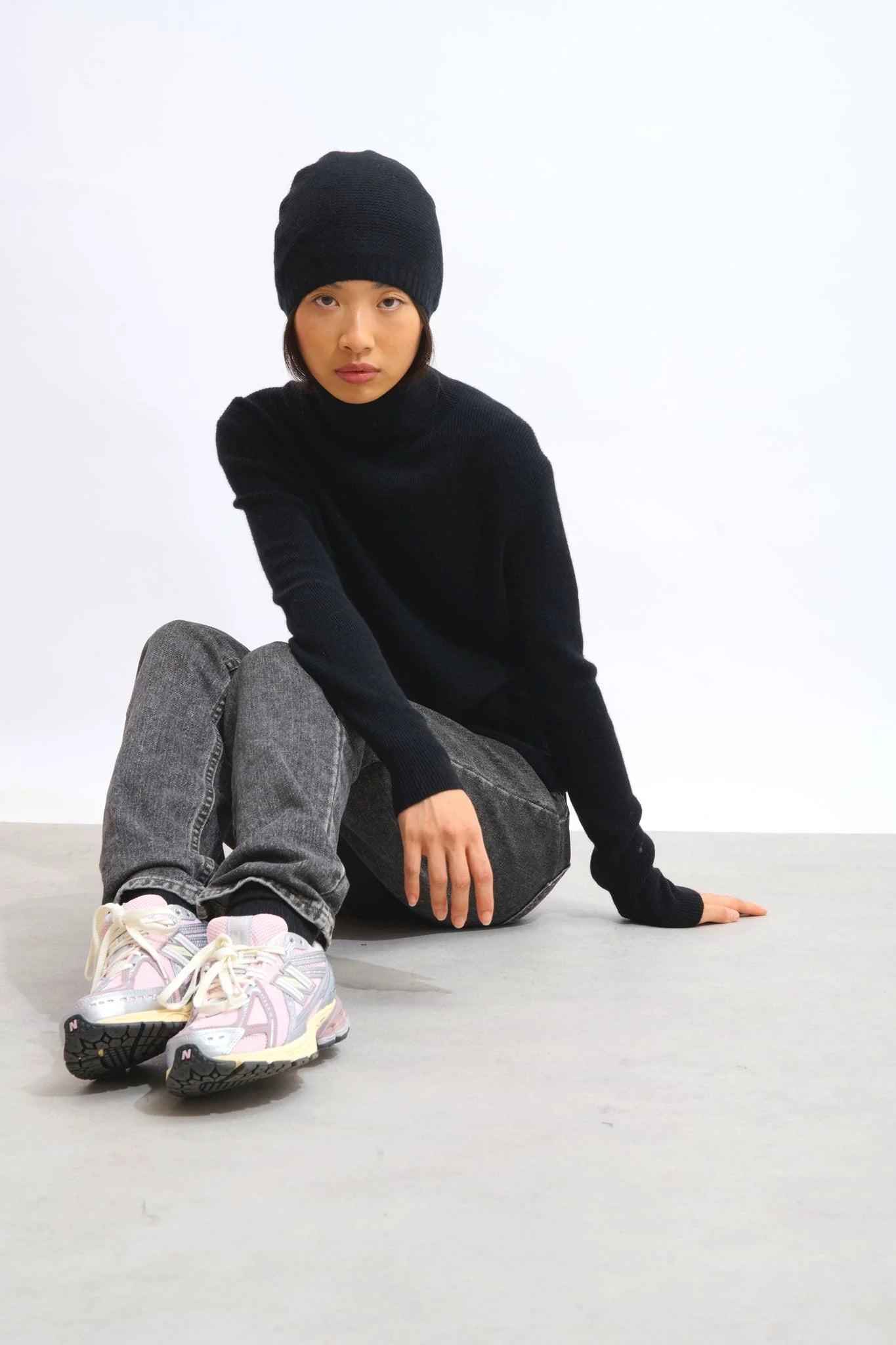 Rollneck Jumper - Suzie - Black