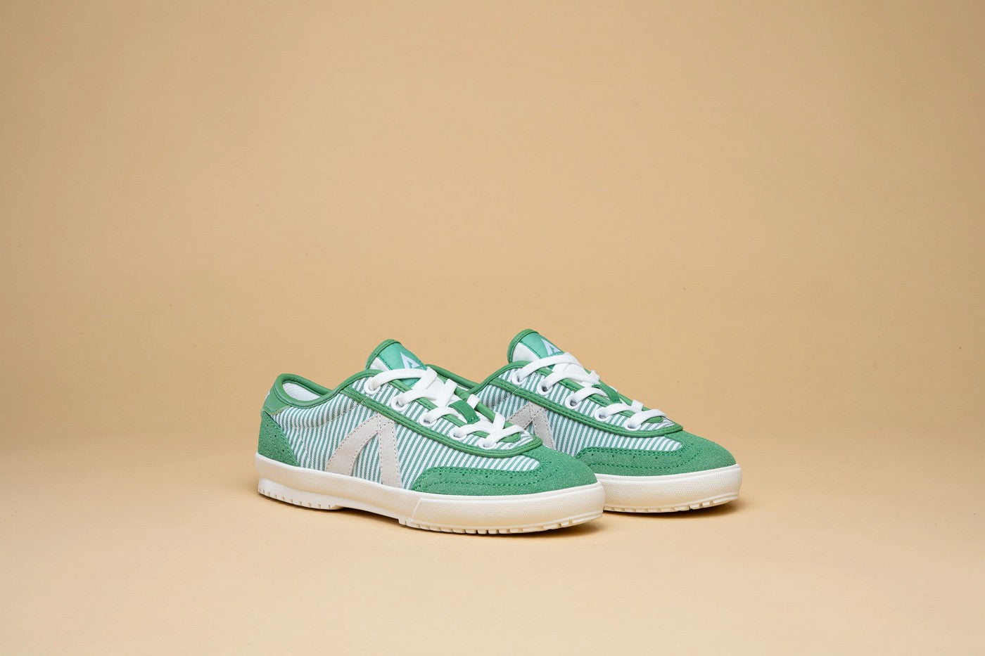 Sneakers Swing - Green / White Stripe