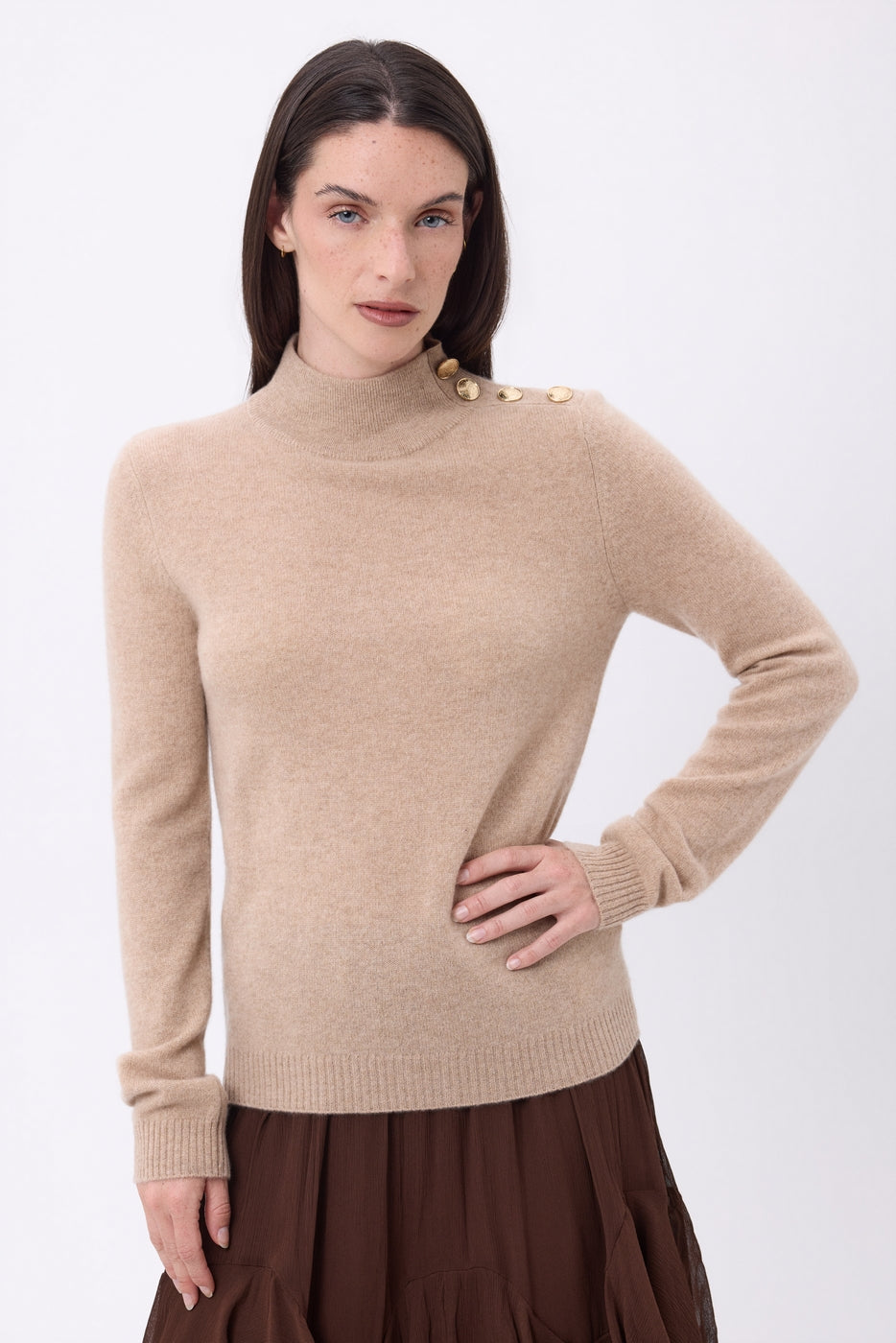 Jersey de cuello alto con botones dorados Swan - Beige crema - Mujer