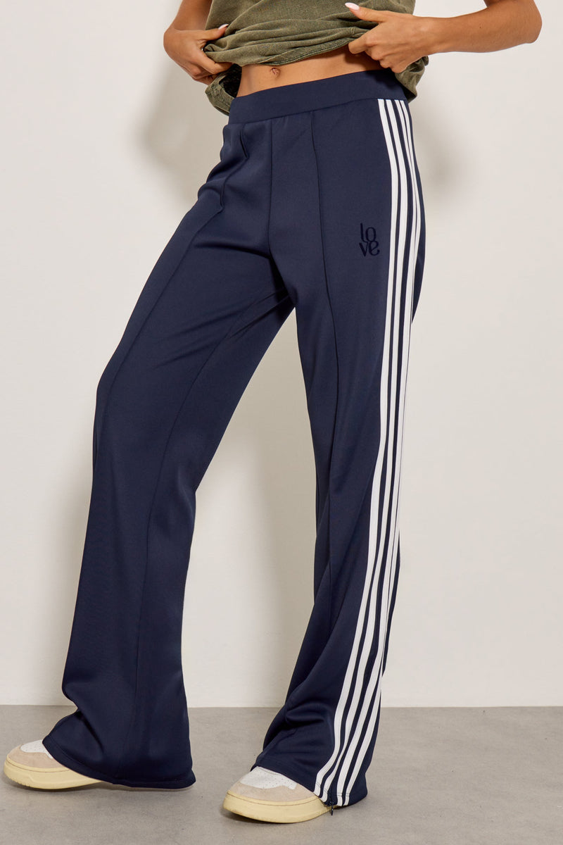 #couleur_navy