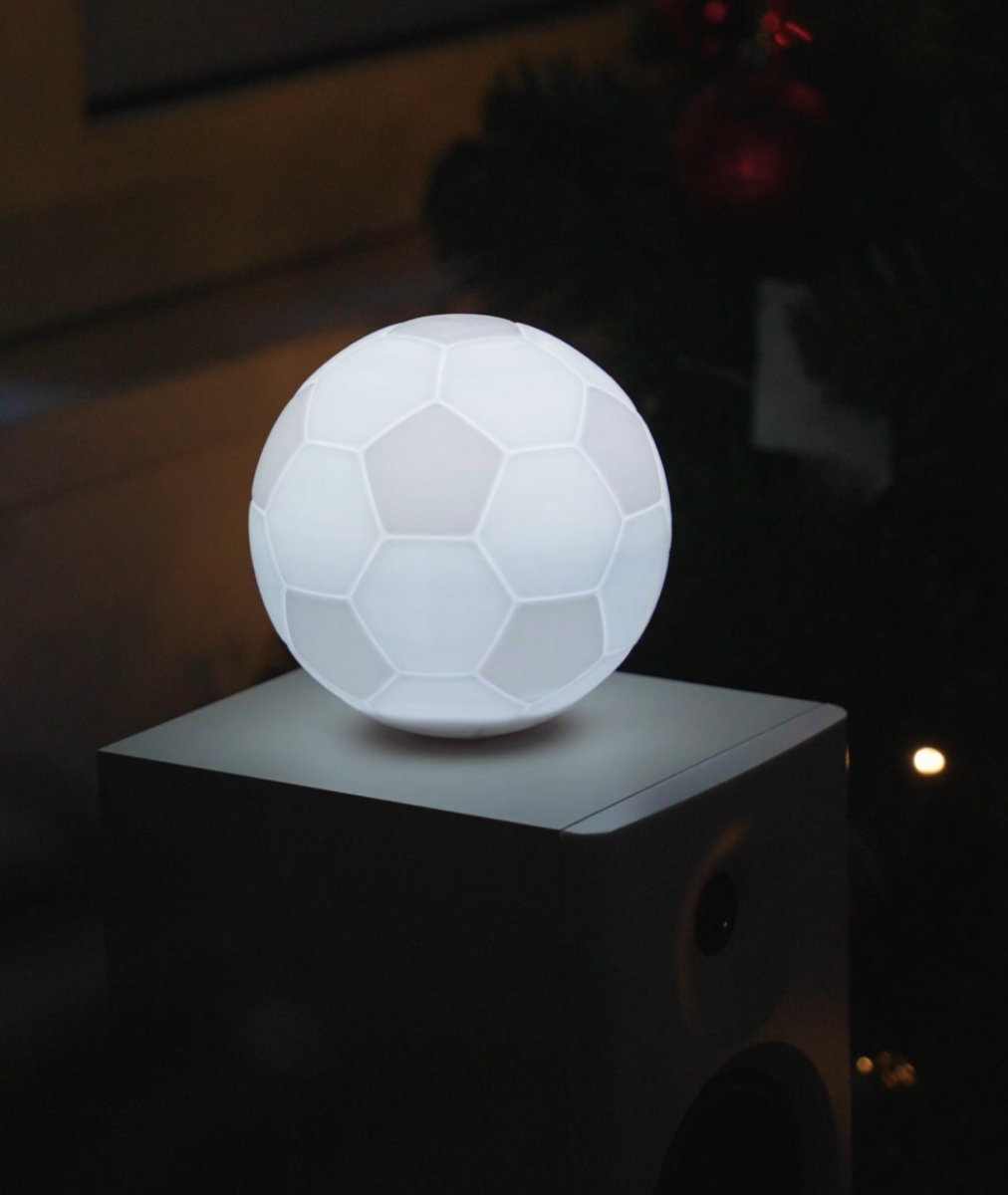 Lampe Lewis Football - Bois - 2 Tailles