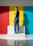 Un Amour De Swann - Gray Metal Print