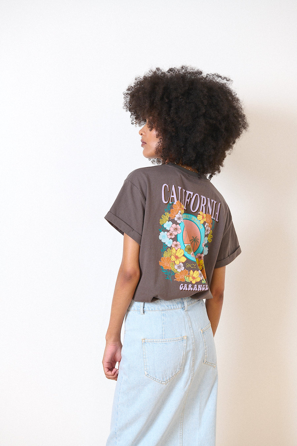 T-shirt manches courtes, col rond, coupe oversize avec imprimé audacieux devant et dos