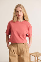 Tee-shirt couleur terre cuite coupe ample et droite avec col rond et matière 100% coton marque française Garance