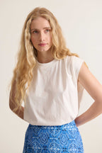 Tee-shirt blanc sans manches, plis aux épaules, col rond collection printemps été