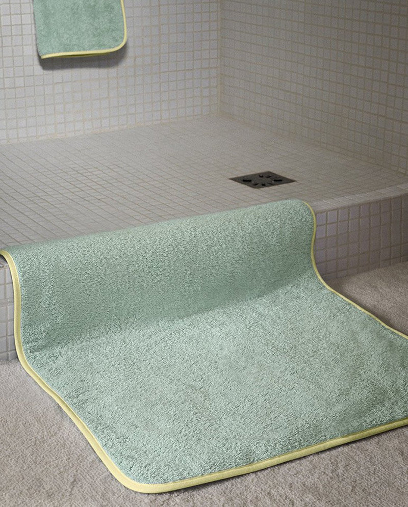 Tapis De Bain - Vert Opaline Liseré Jaune Perse