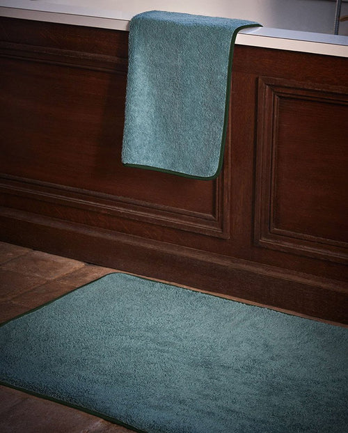 Tapis De Bain - Bleu Chardin Liseré Vert Anglais