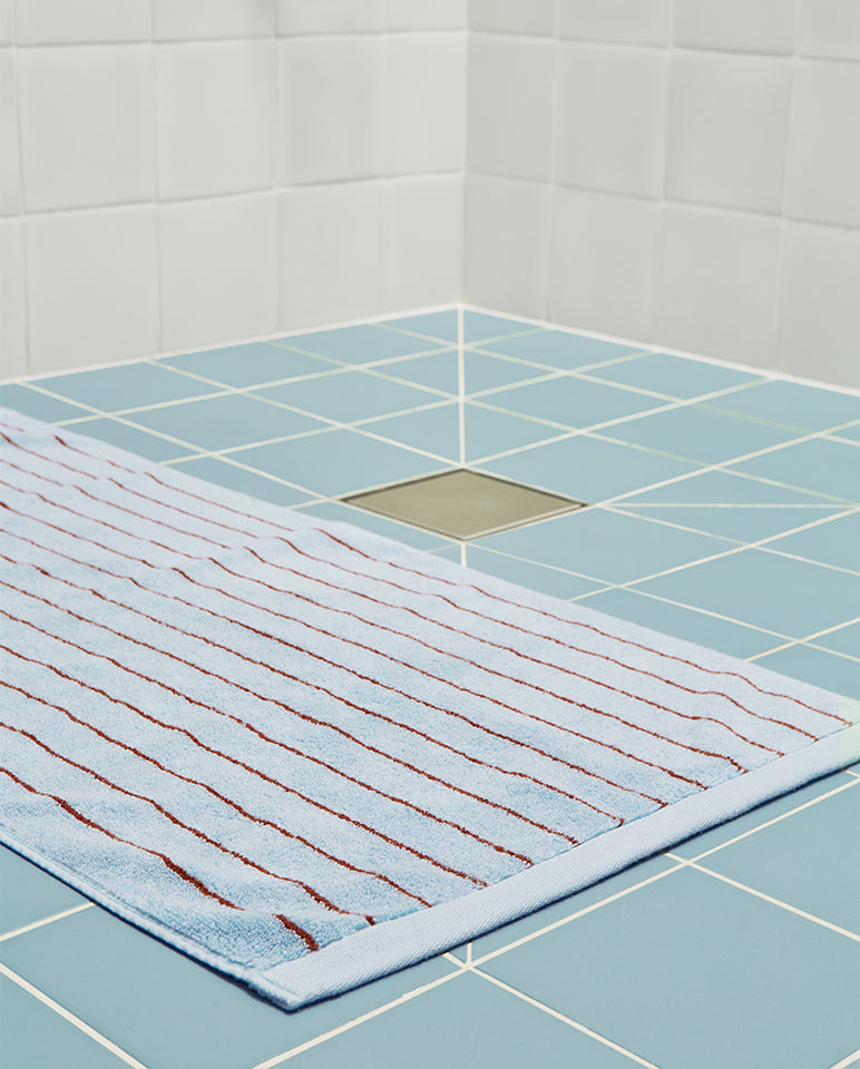 Tapis De Bain - Bleu Rayé Rouge