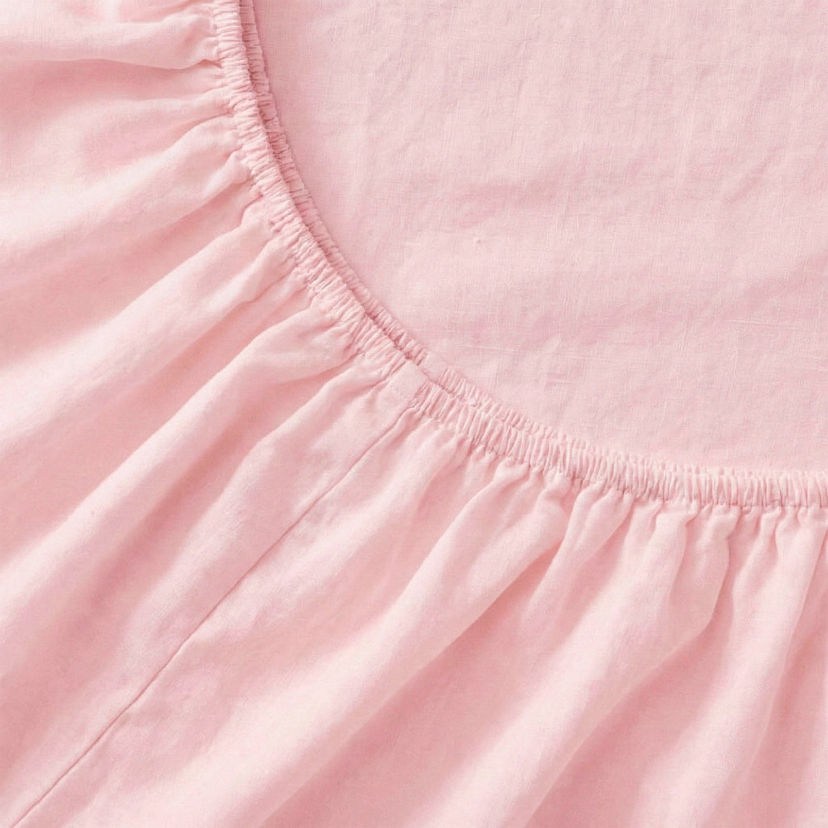 Basic Fitted Sheet - Pale Pink