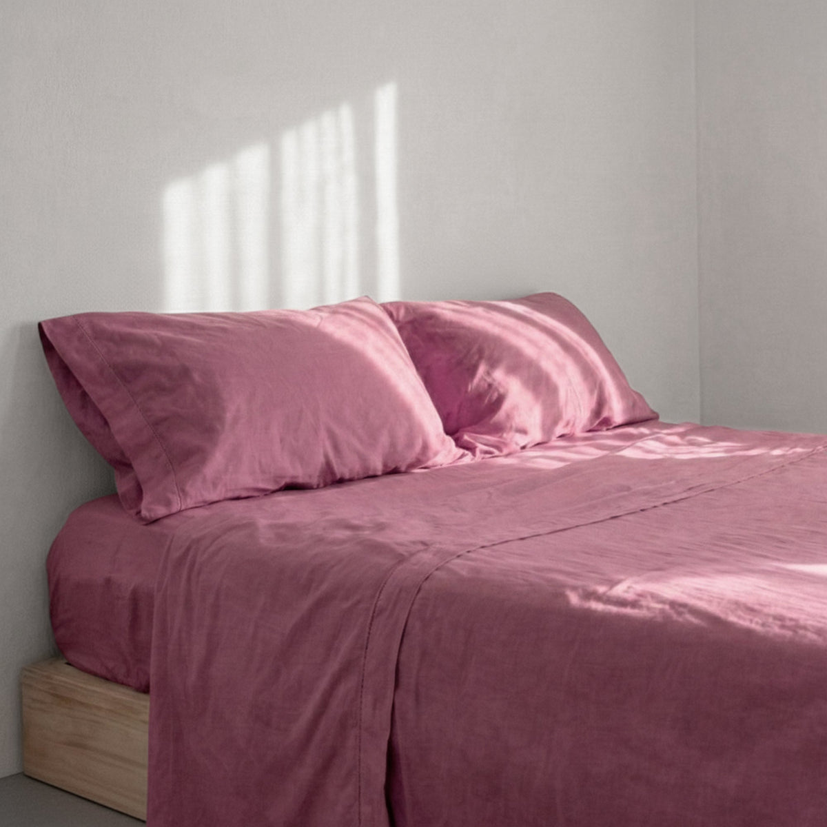 Basic Flat Sheet Magenta