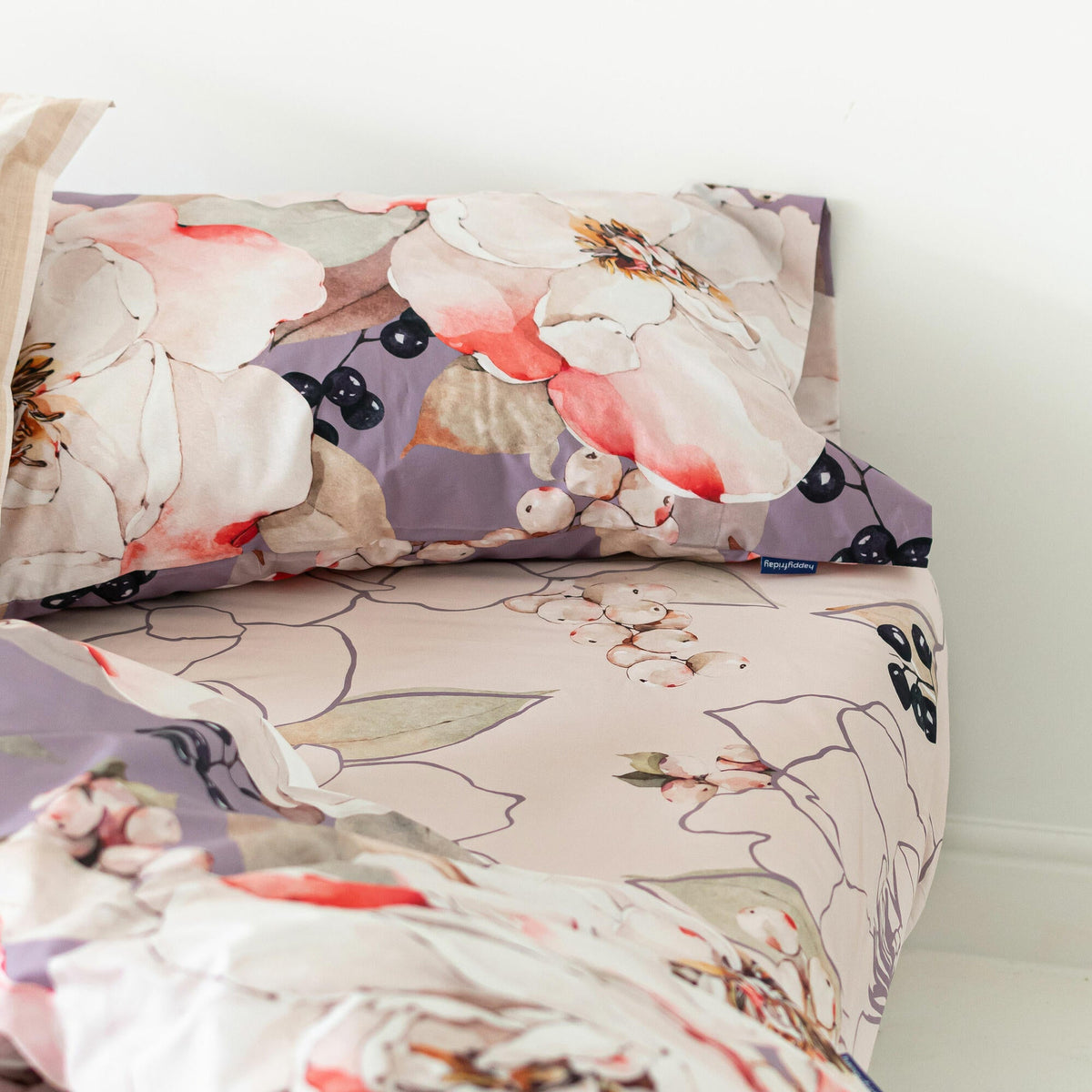 White Peonies Pillowcase - Multicoloured