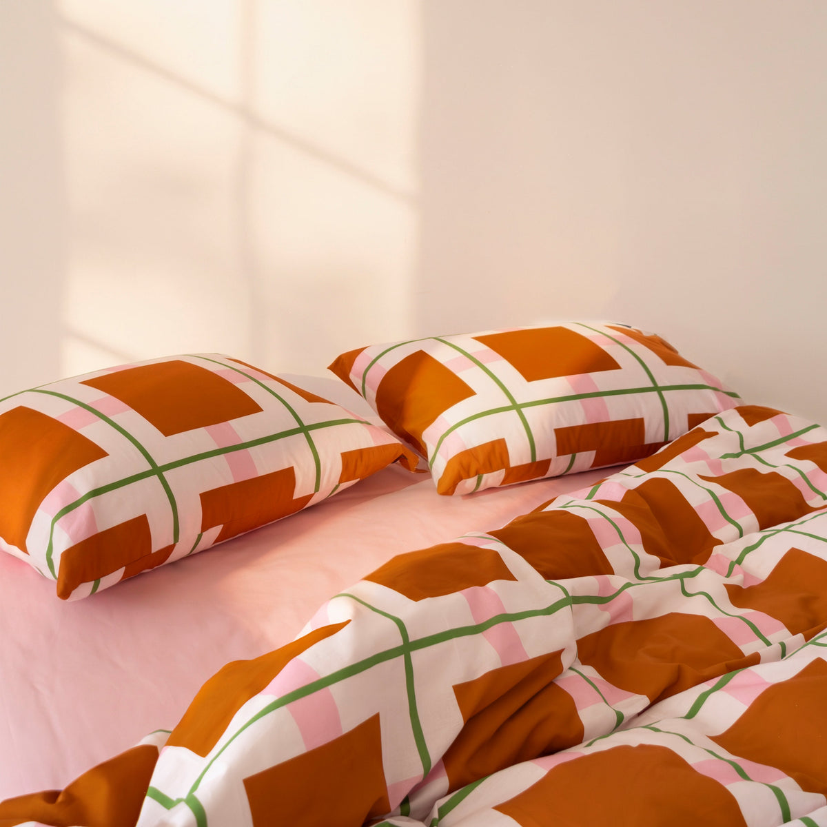 Retro Arty Pillowcase - Multicoloured