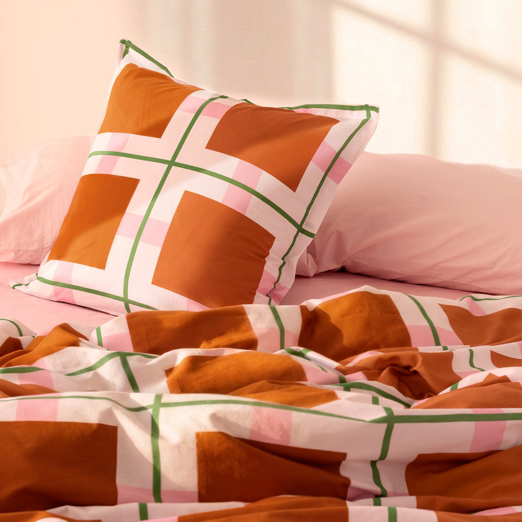 Retro Arty Pillowcase - Multicoloured