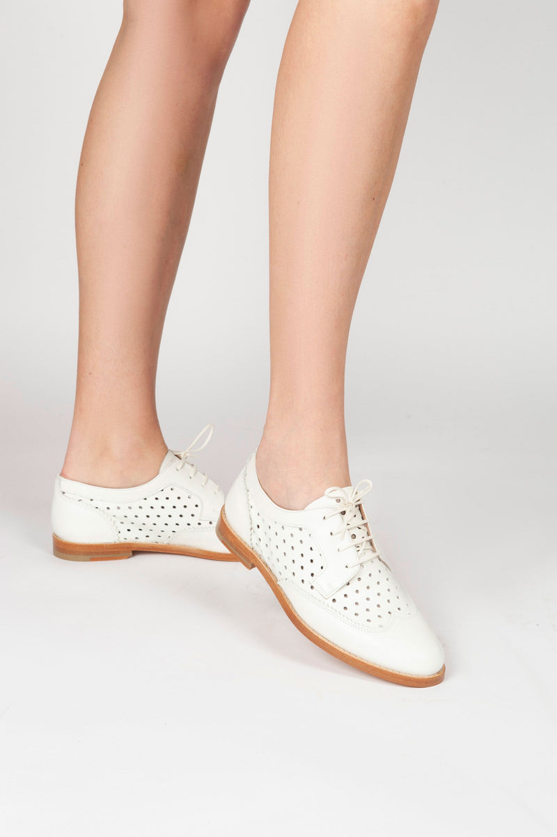 Anaki - Teresa Derbies - White
