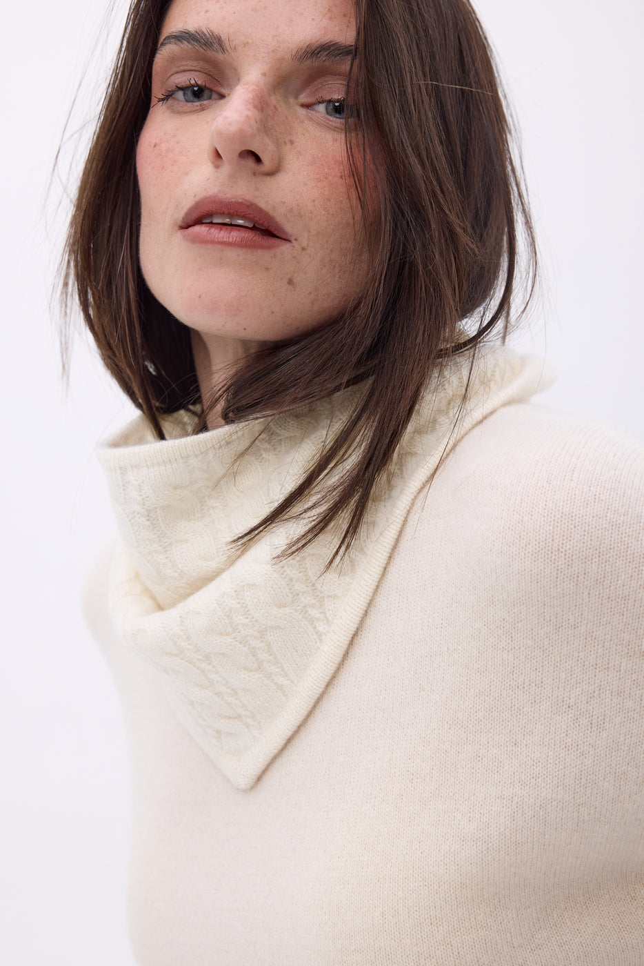 Bufanda triangular de punto trenzado Tory - Blanca - Mujer