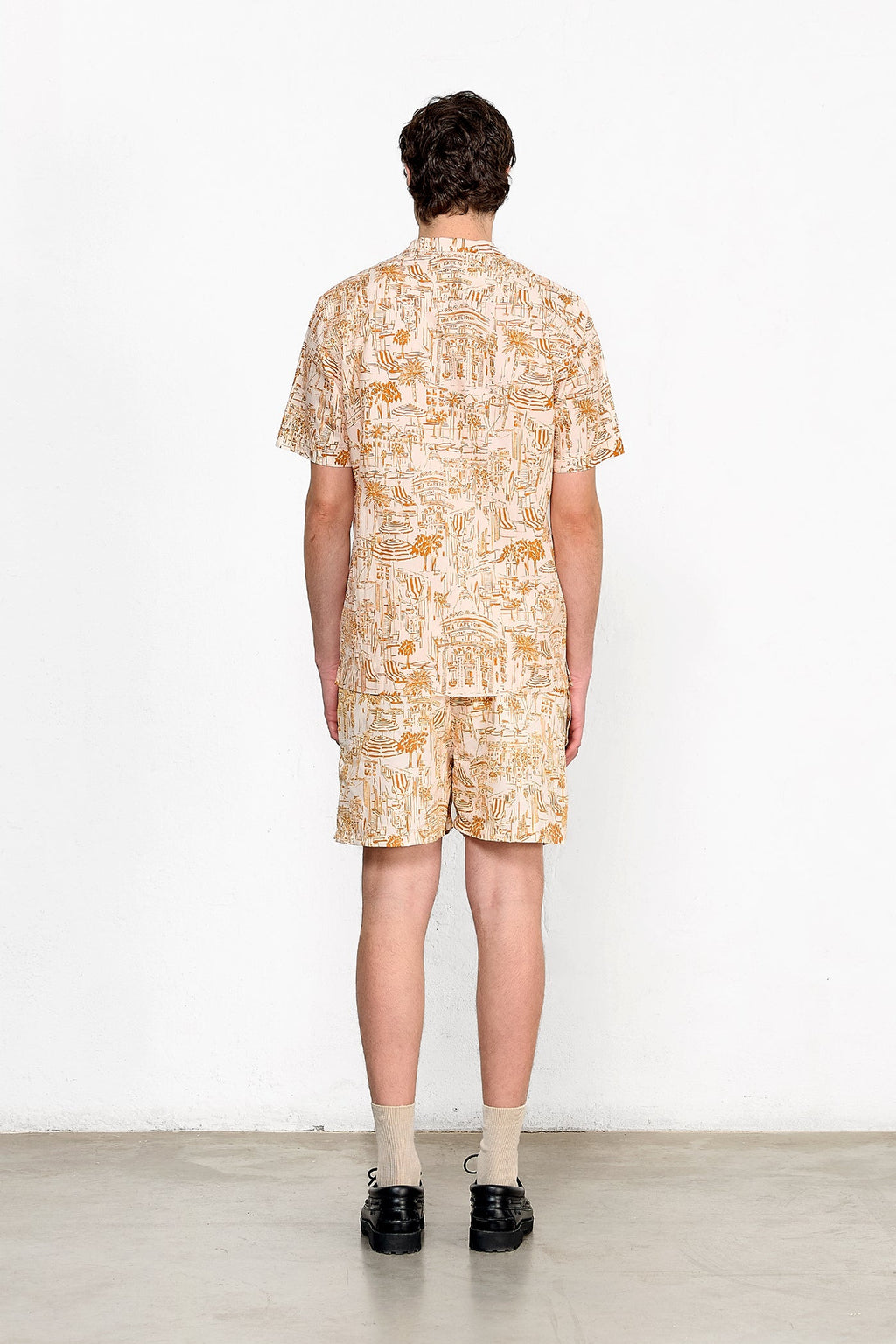 Tourist Orange Short-Sleeved Shirt