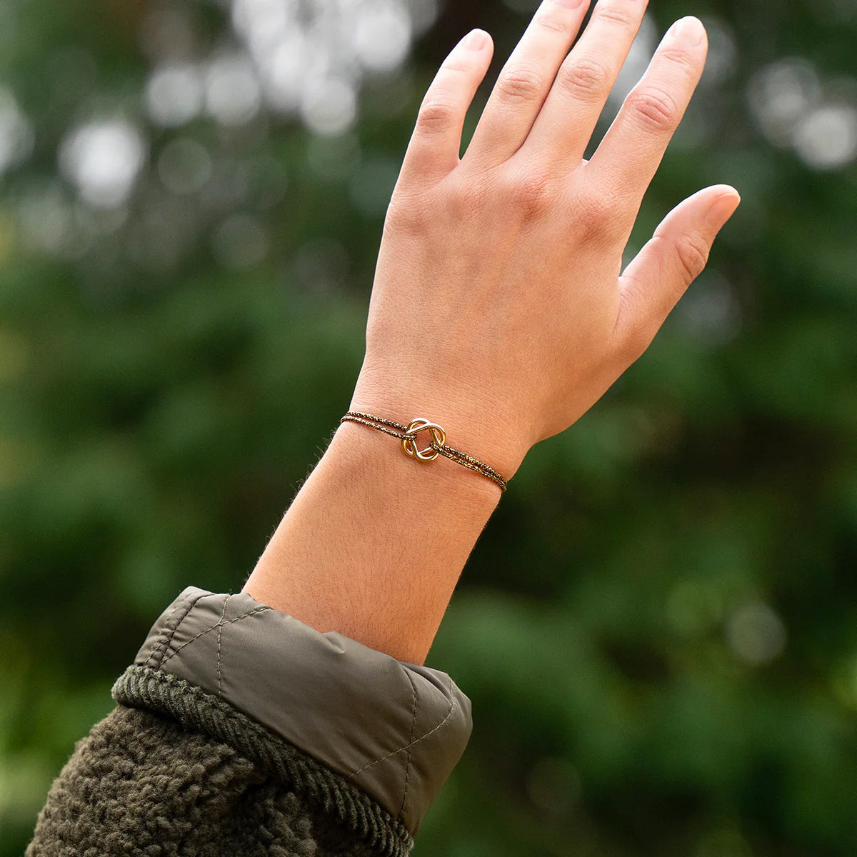 Effusion Bracelet - Glittery Black Gold