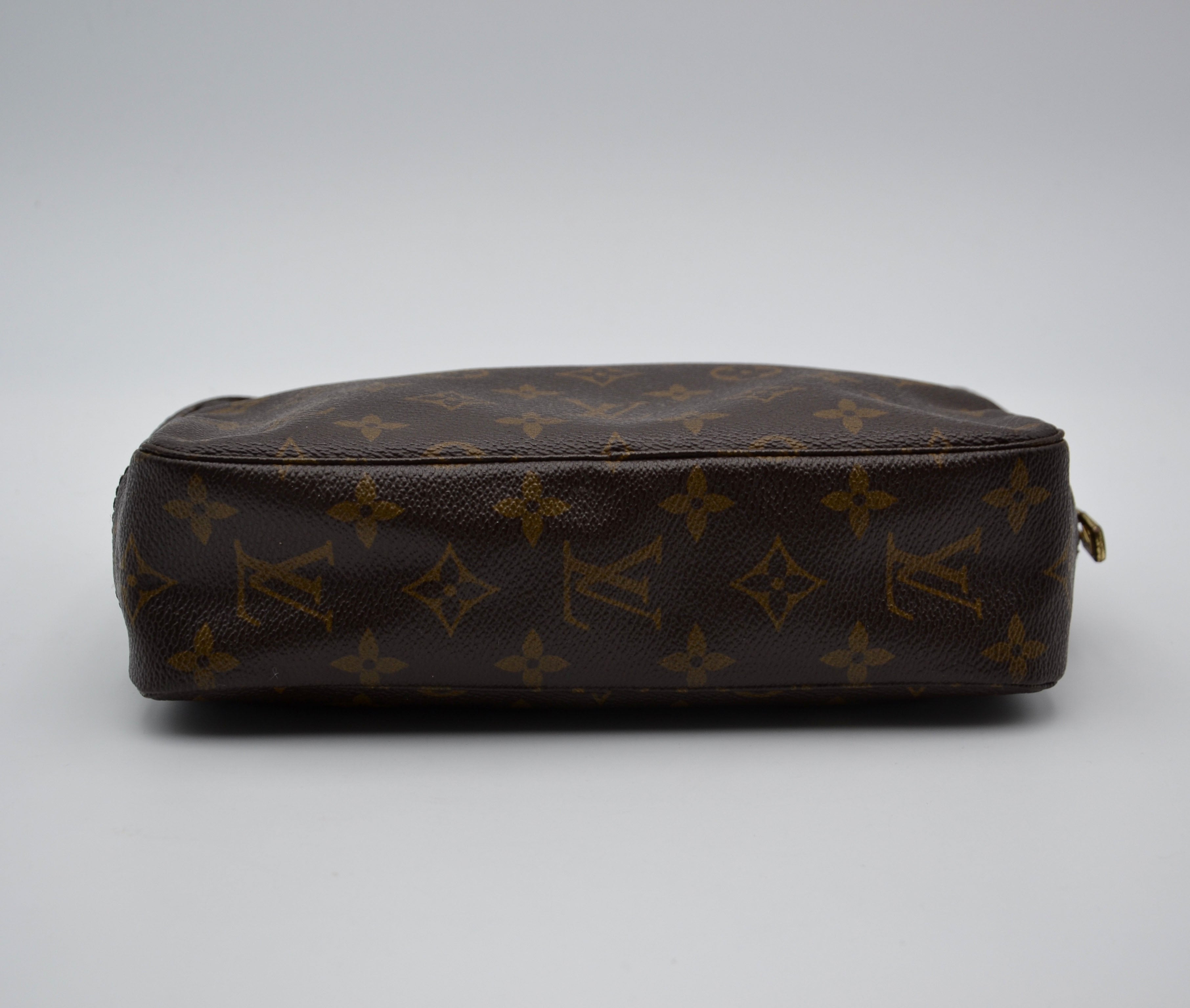 Neceser de Aseo Louis Vuitton 23 Monogram Vintage