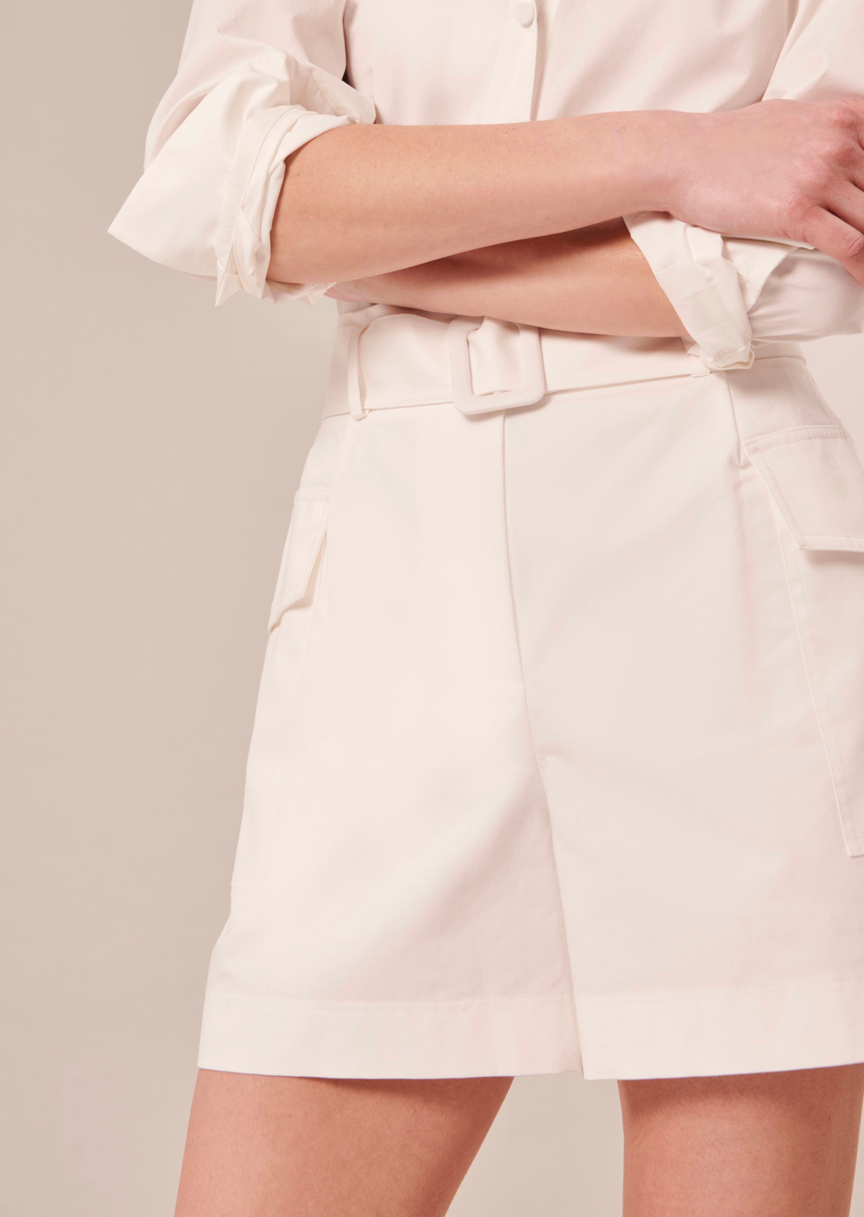 Sylviane Short - White