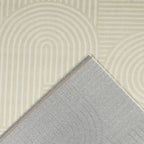 Alfombra con motivos en relieve color crema de Nazar rugs