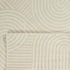 Alfombra con motivos en relieve color crema de Nazar rugs