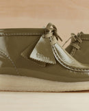 Botas Wallabee - Patente oliva oscuro - Mujer