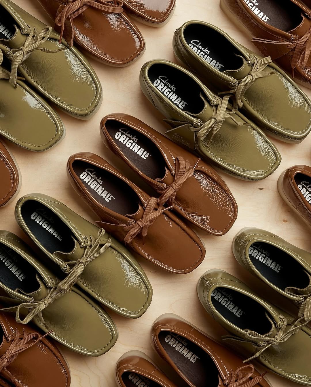 Wallabee - Dusk Brown Patent - Mujer