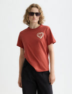 T-Shirt im Regular Fit mit Brust-Print - Ketchup