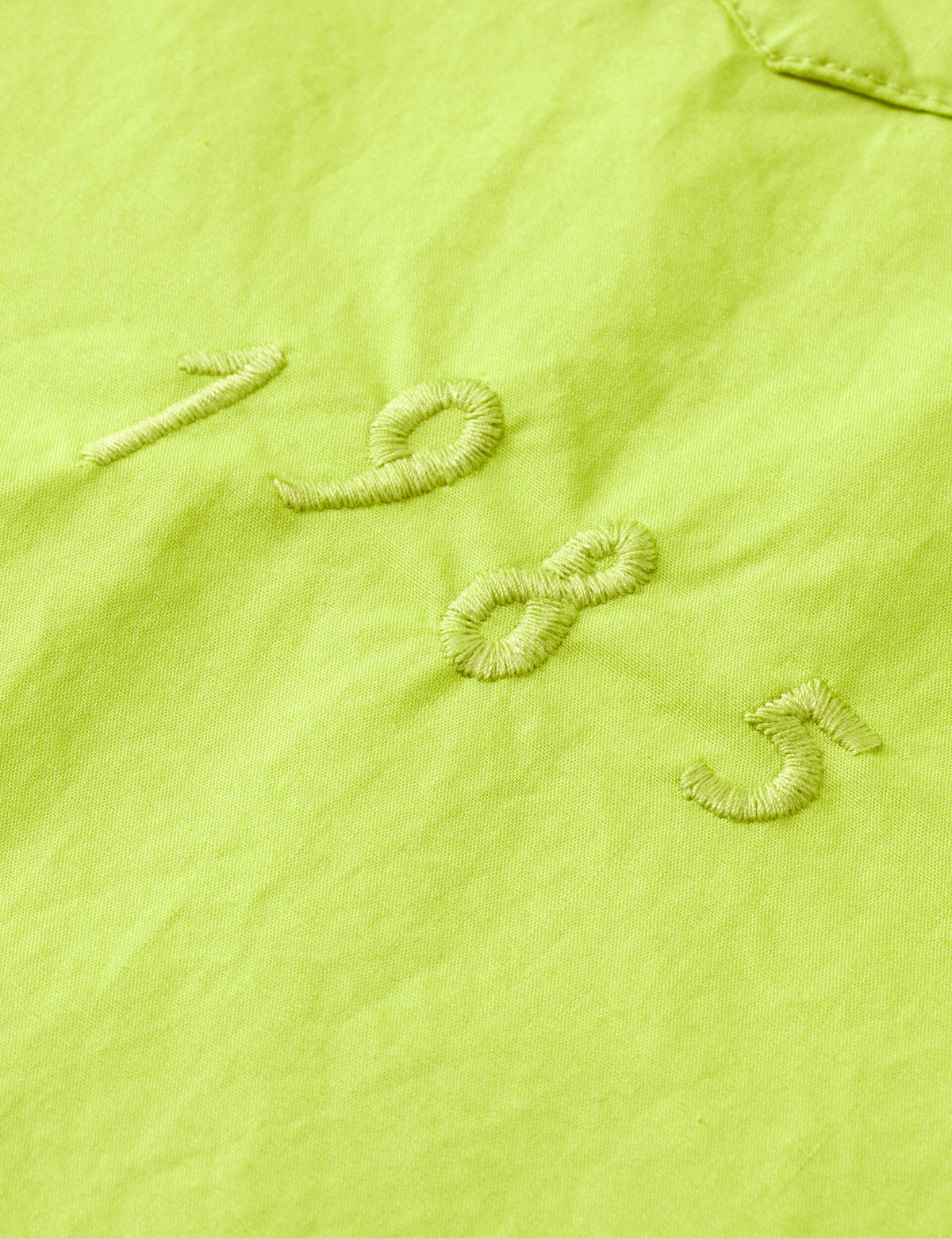 Broderad girlfriend-skjorta - Green Glow