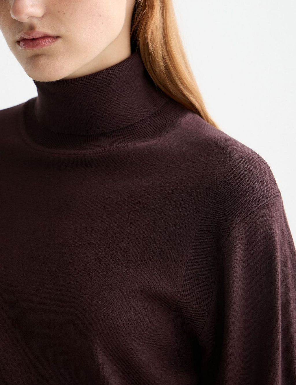Maglione a Collo Alto Taglio Morbido - Chocolate Plum