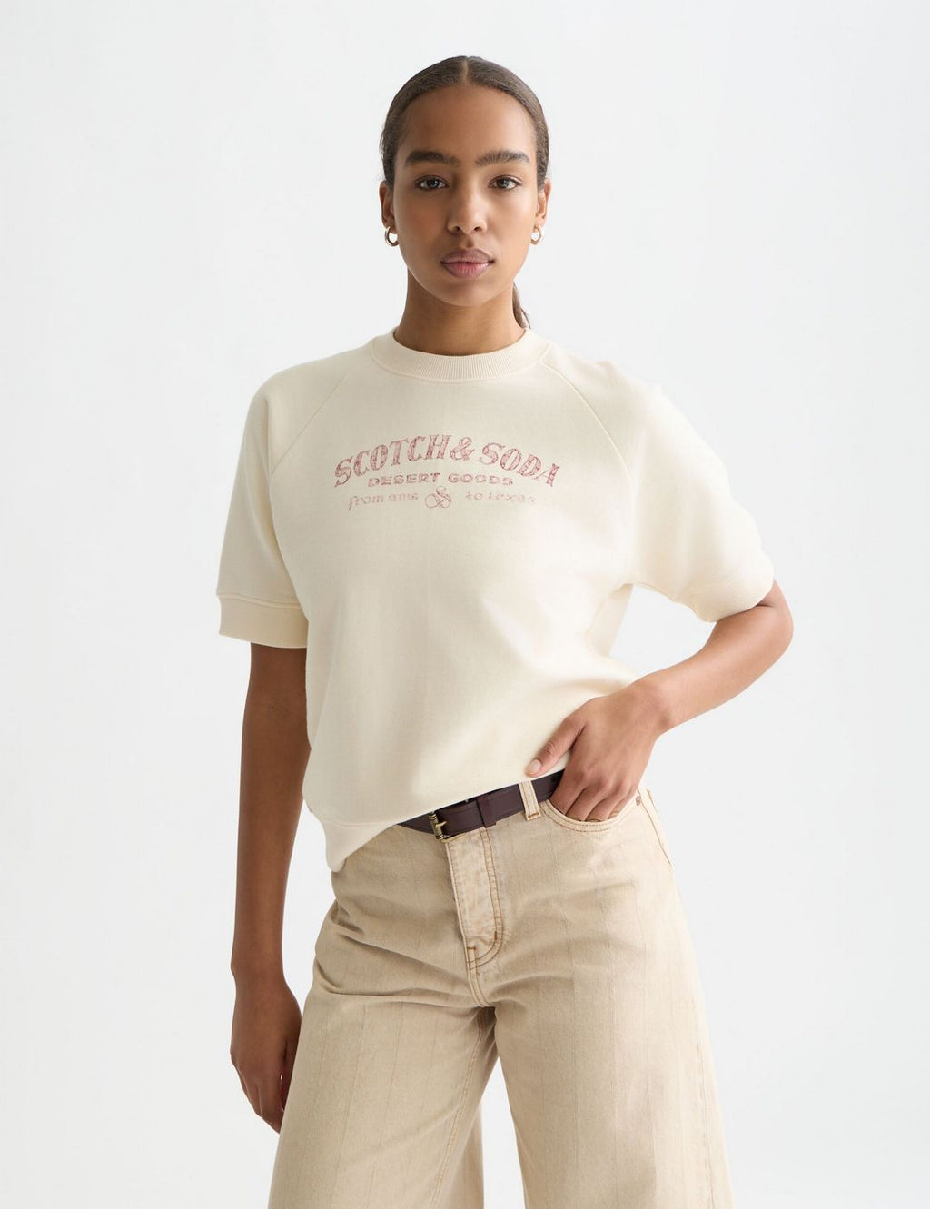 Sweat Shortsleeved Artwork - Eggnog