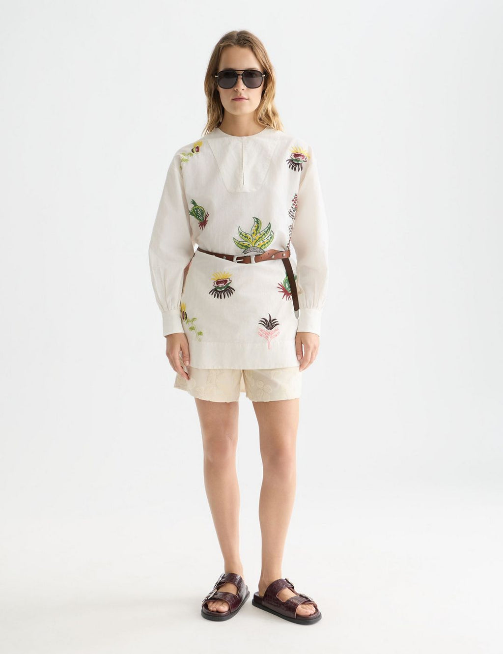Robe Embroidered Short Bib - Eggnog