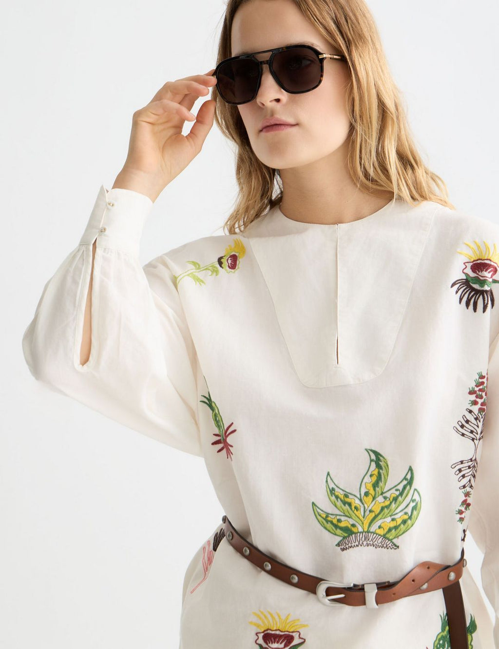 Robe Embroidered Short Bib - Eggnog