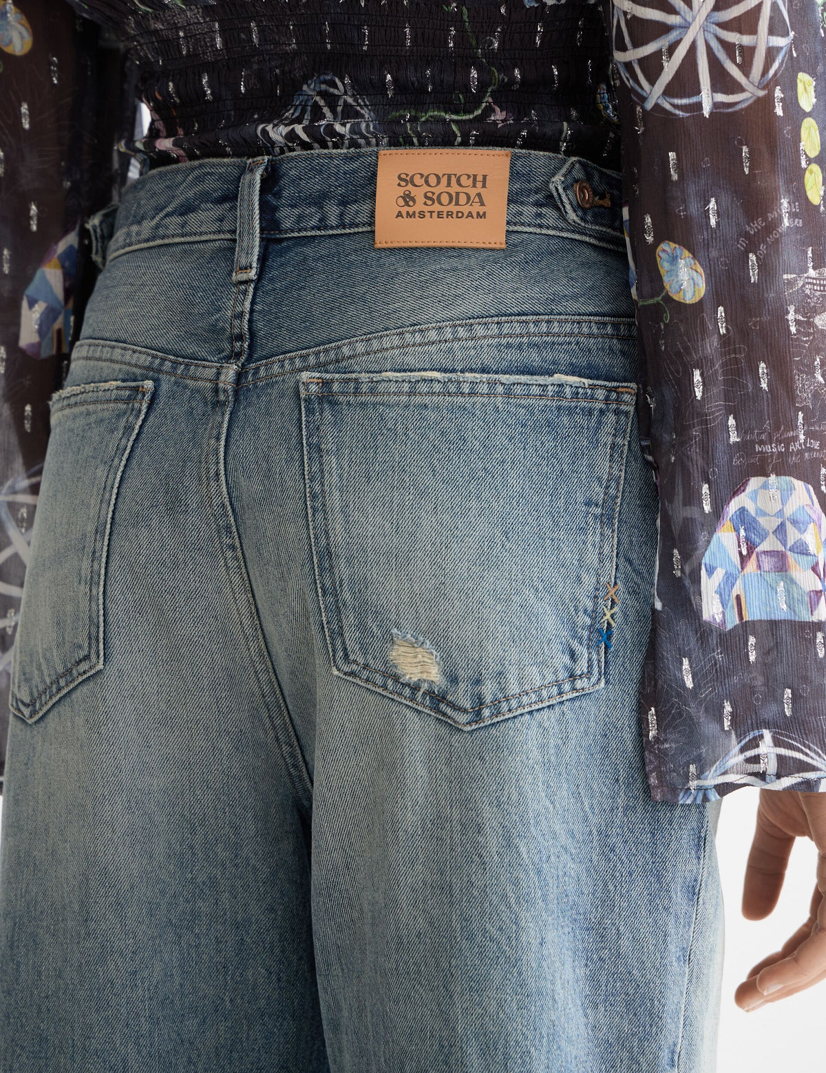 Die Jeans Deep Loose — Against The Grain