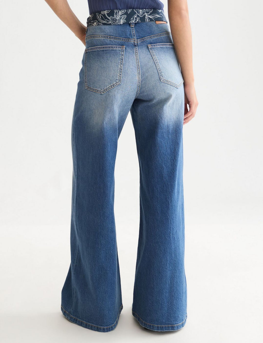 Jean The Wave Wide Leg With Tie Detail - Rodeo Mid Stripe