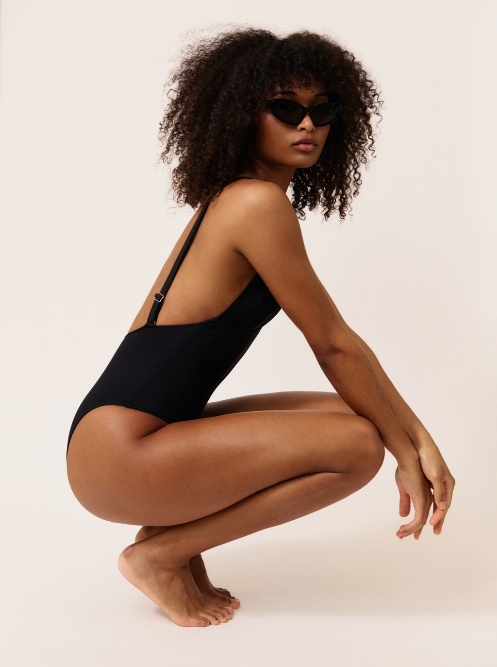 Una pieza totalmente negra
