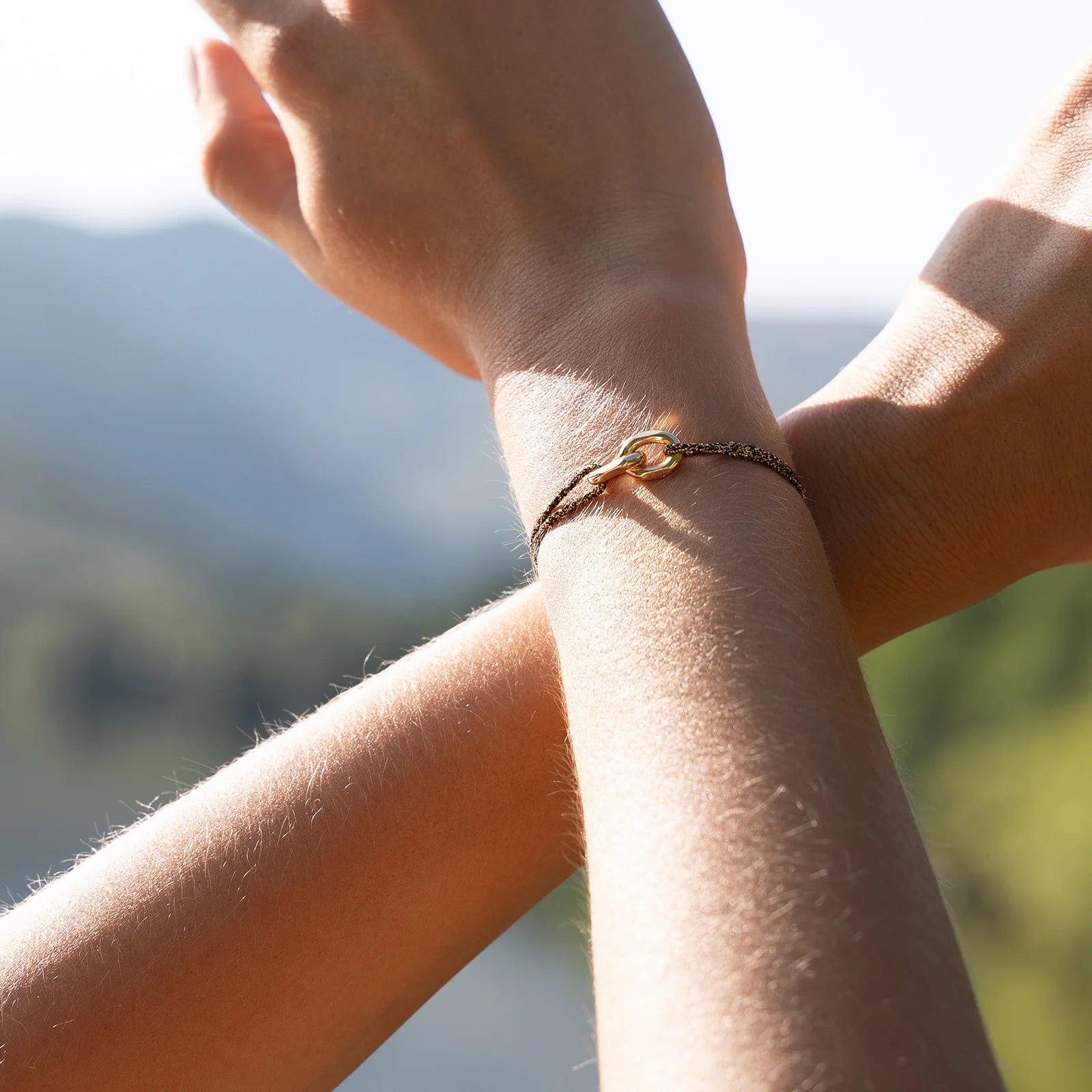 Annecy Bracelet - Glittery Black Gold