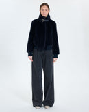 Veste courte en fausse fourrure marine_4