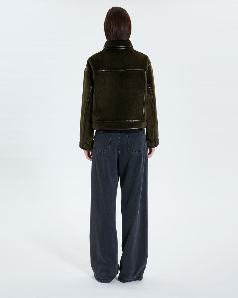 Veste courte en fausse fourrure kaki_3