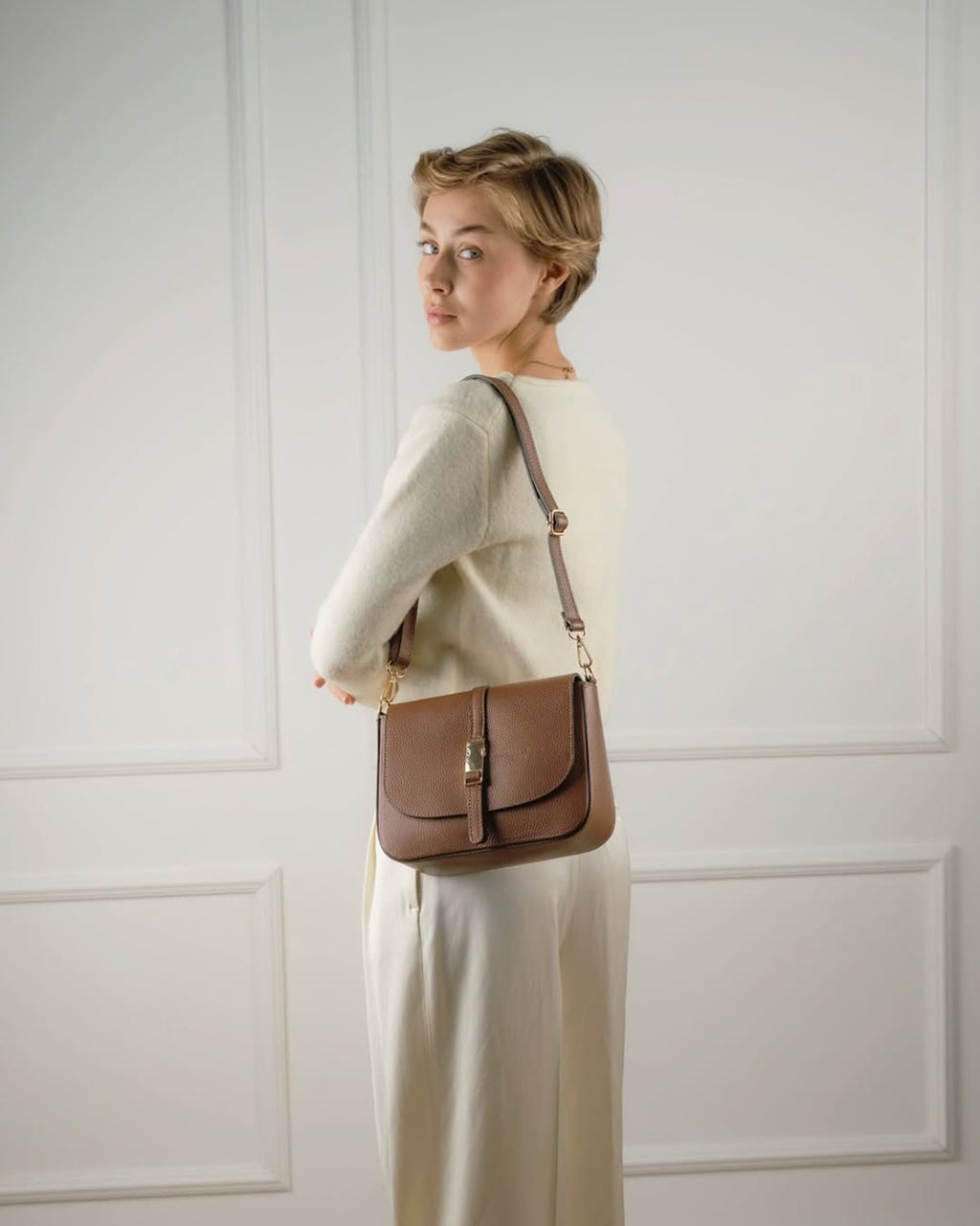 Chloe Shoulder Bag - Brown
