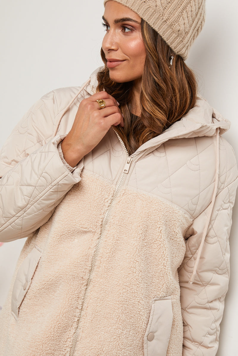 V8702 Puffer Jacket - Beige