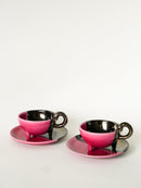 Duo De Tasses Tripodes Et Soucoupes Vallauris En Céramique Bicolore - Rose Et Noir Irisé - 1970