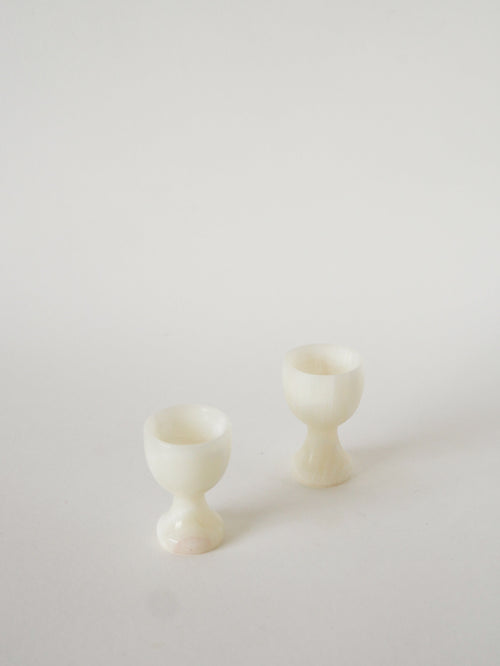 Paire De Coquetiers En Albâtre, Ecru, 1970