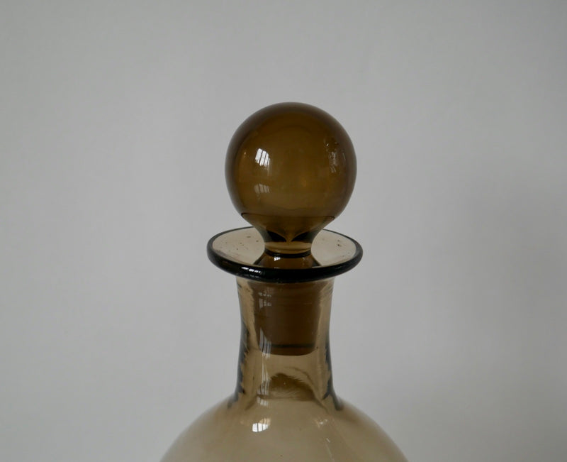 Ensemble Composé D'Une Carafe Et De De 9 Verres À Liqueur Design En Verre Fumé Art Déco - Années 30