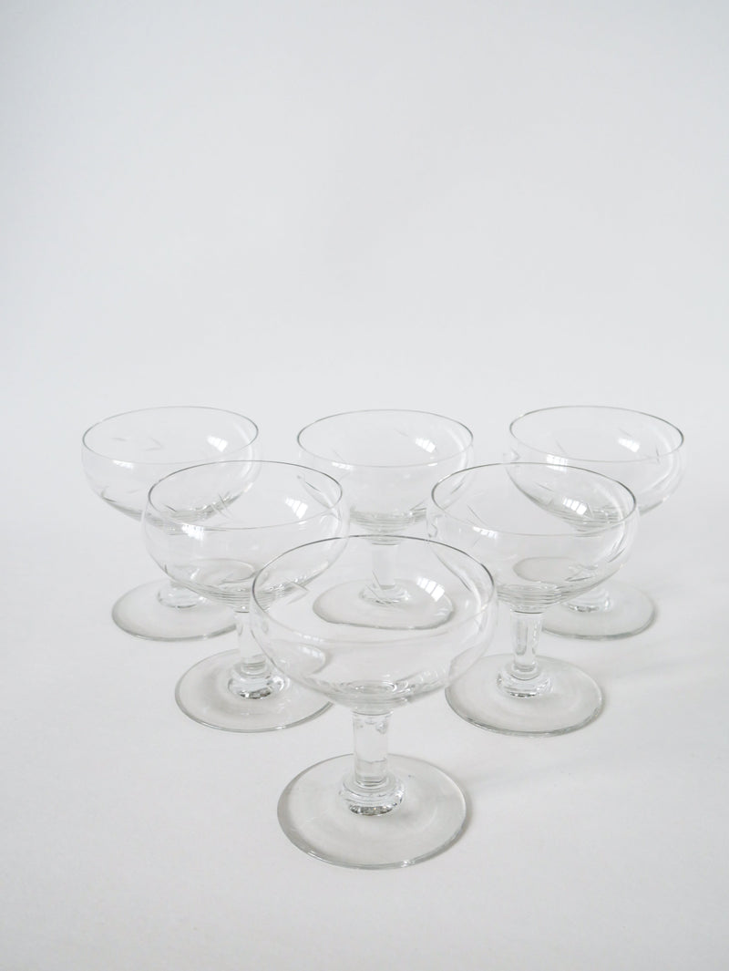 Lot De 6 Coupes À Champagne En Cristal Gravé - 1950 - 10 X 8.5 Cm