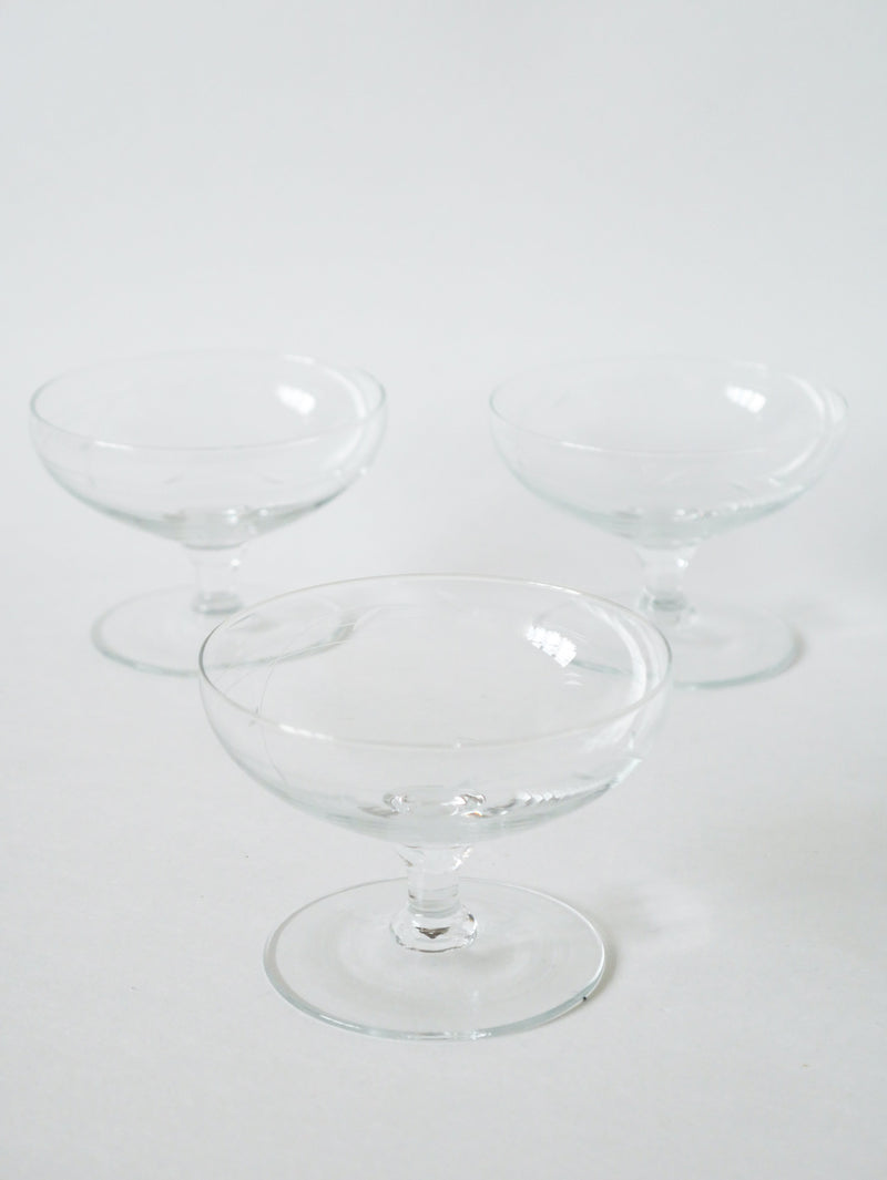 Lot De 5 Coupes À Champagne En Cristal Gravé 1950 9 X 6.5 Cm