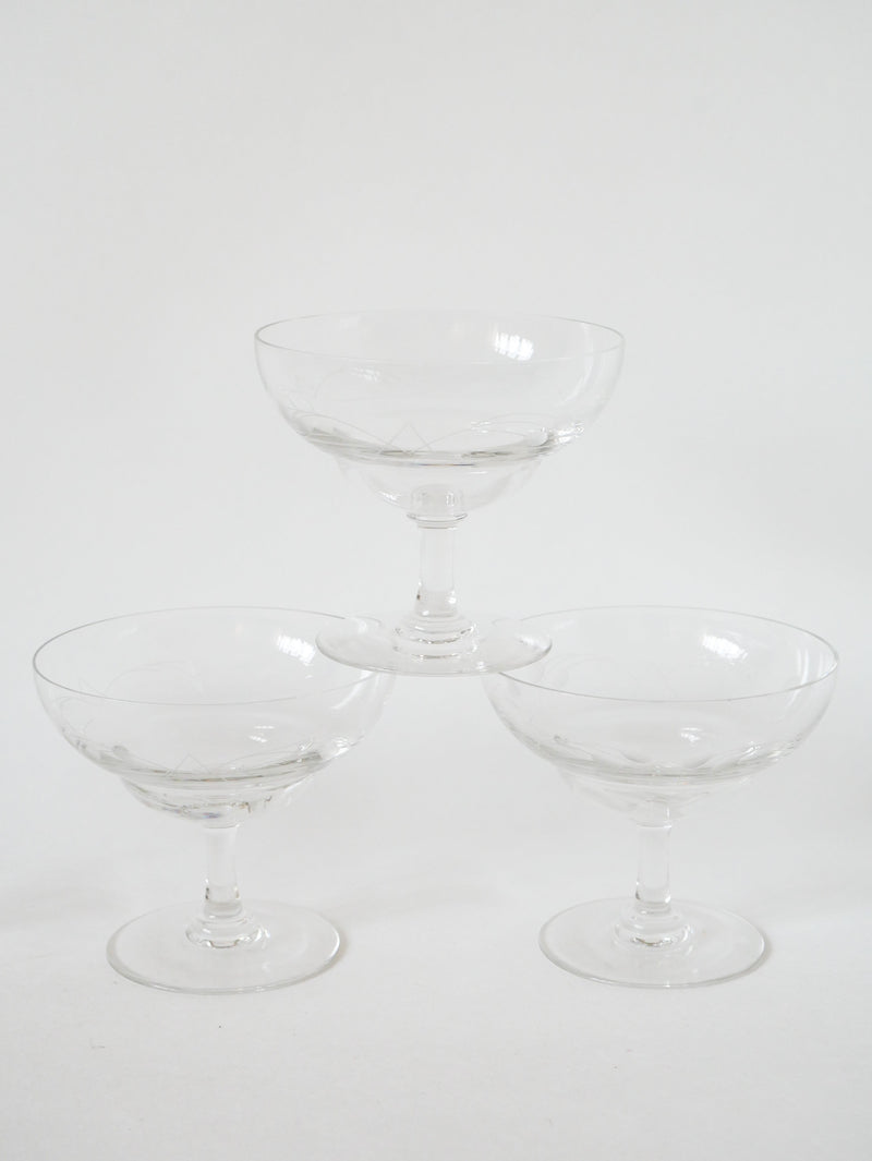 Lot De 4 Coupes À Champagne En Cristal Gravé - 1950 - 8.5 X 10 Cm