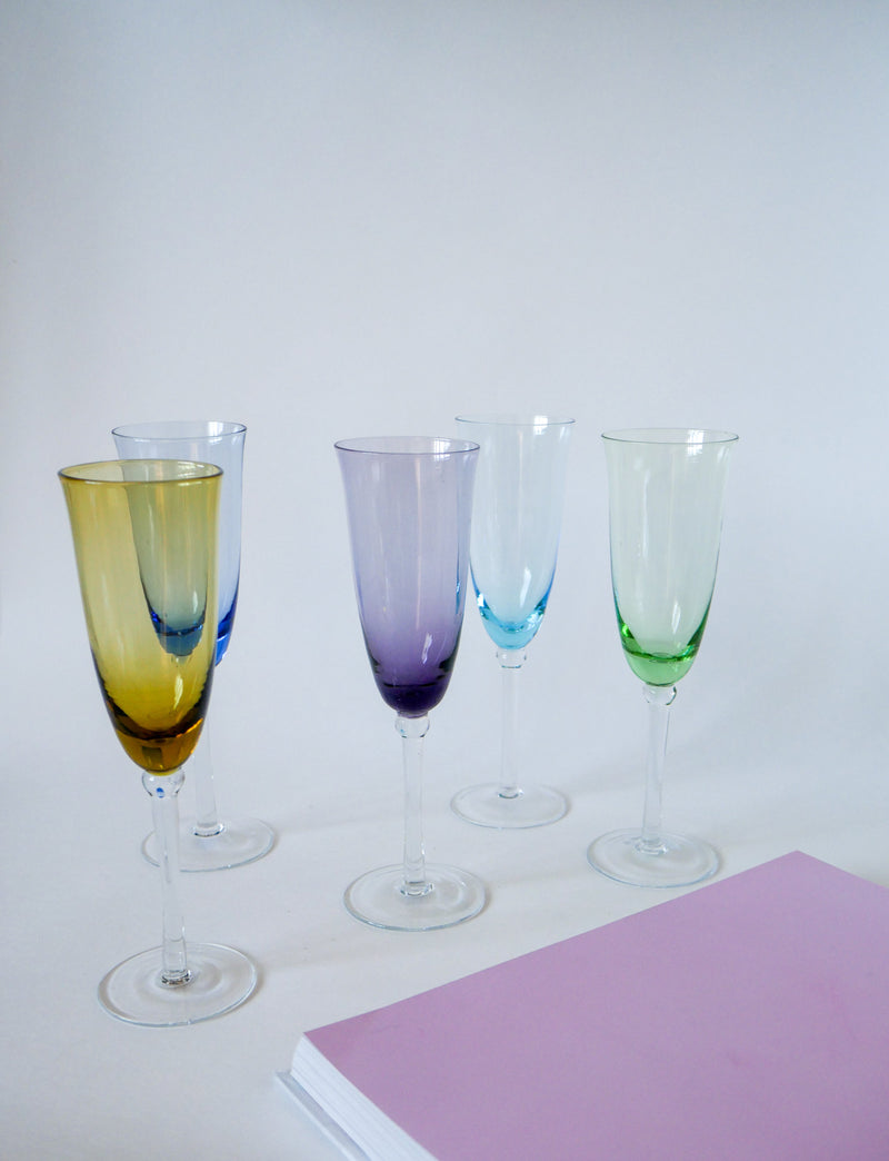 Ensemble De 5 Flûtes En Verre Coloré Multicolores - 1970