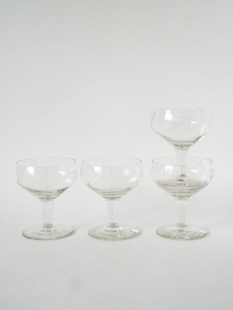 Ensemble De 4 Coupes À Champagne En Cristal Gravé - 1950