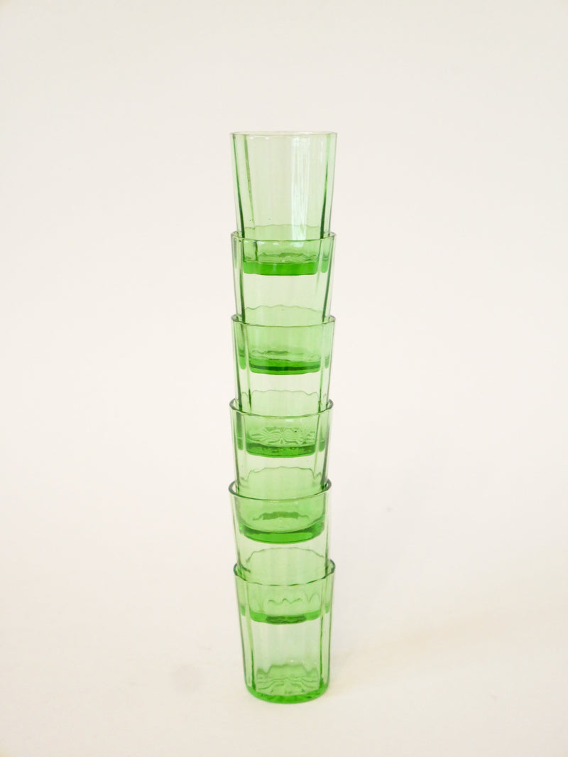 Lot De 5 Verres À Liqueur En Verre Facetté - Vert - 1970